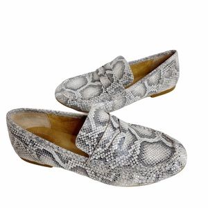 Born Women's Betti Snake Embossed Loafer Size 7